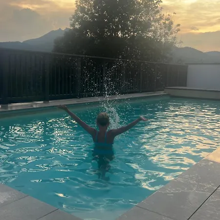 2 Bed Chalet, Sleeps 5 With Shared Pool - Morzine